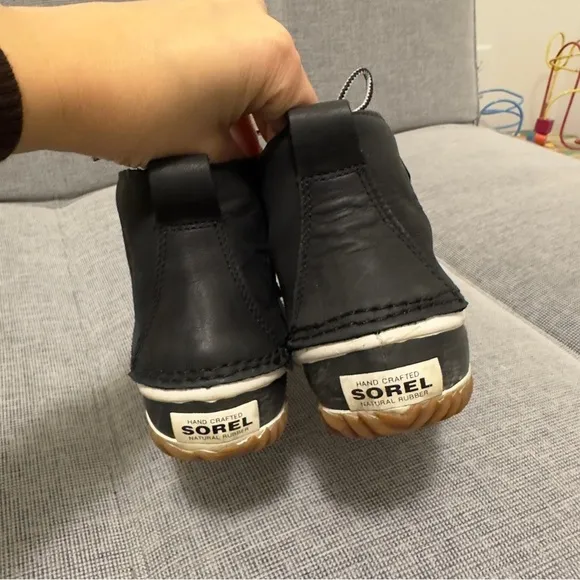 Sorel Out N About Leather Boots Lace Up Ankle Waterproof Black Size 6 US Women’s
